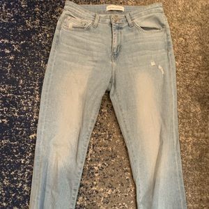 design on back pocket which can be painted over!